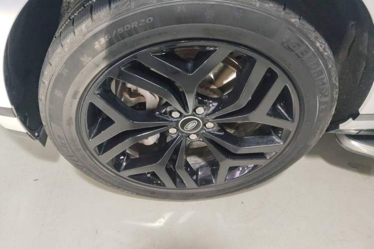 Used Land Rover Range Rover Evoque 2021 Range Rover Velar 249 PS R-Dynamic S Performance Edition
