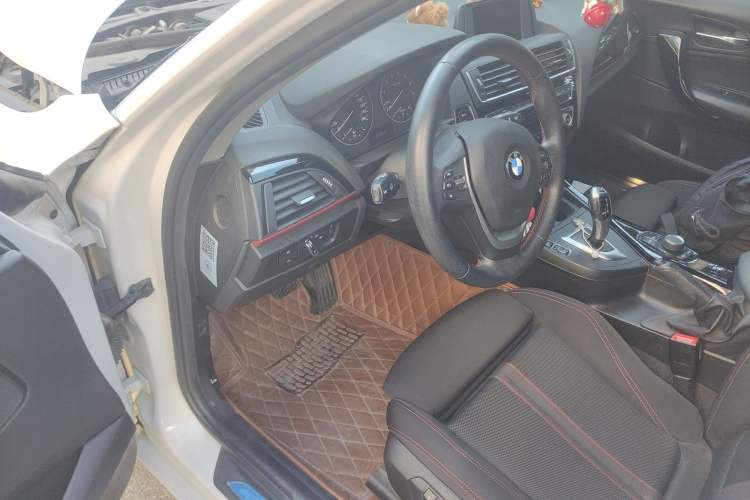 Used BMW 1 Series 2015 120i Sport Design Package Driver Seat