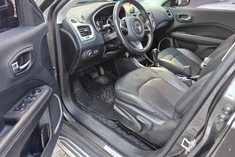 Used Jeep Compass 2017 200T Automatic Family Edition
