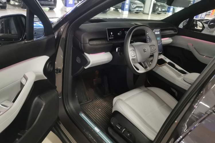 Used Nio ES6 2024 75 kWh Driver Seat