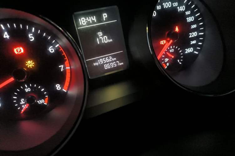 Used Volkswagen Sagitar 2017 230TSI Automatic Comfort Version Odometer Close Up