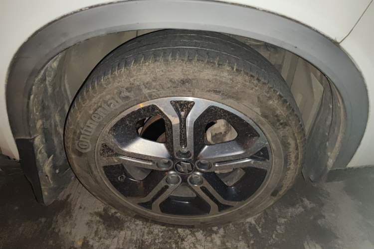 Used Suzuki Vitara 2016 1.4T Automatic Two-Wheel Drive Luxury Version Right Front Wheel Hub