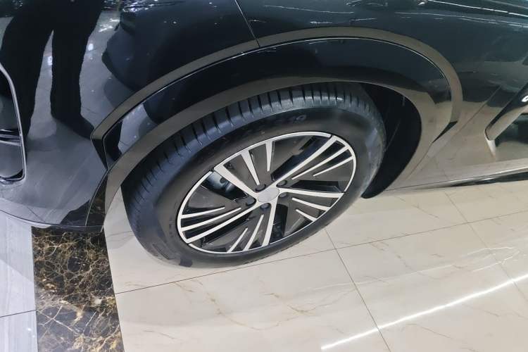 Used Lynk & Co 08 EM-P 2023 220km All-Wheel-Drive Performance Halo