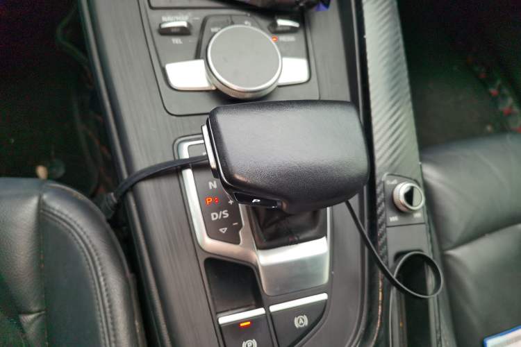 Used Audi A4L 2018 30th Anniversary Edition 40 TFSI Fashion Model
