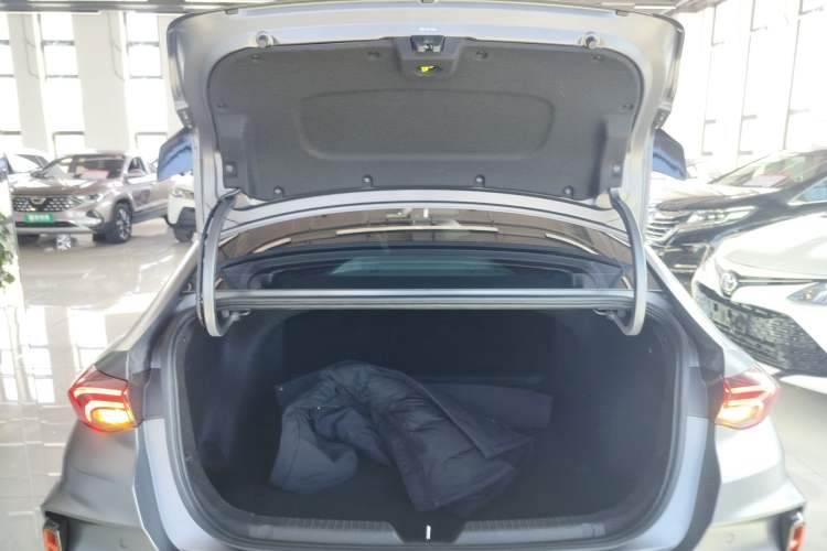 Used GAC Trumpchi EMPOW 2022 270T DCT J16 R-Style Track Edition
