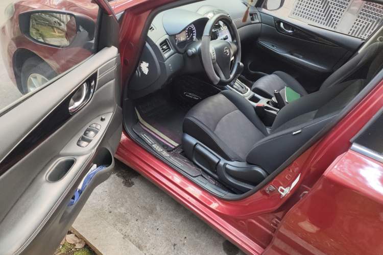 Used Nissan Tiida 2016 1.6L CVT Cool Dynamic Edition
