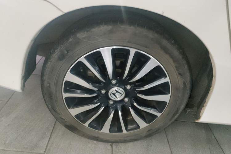 Used Honda Crider 2015 1.8L automatic comfort version Exterior 5