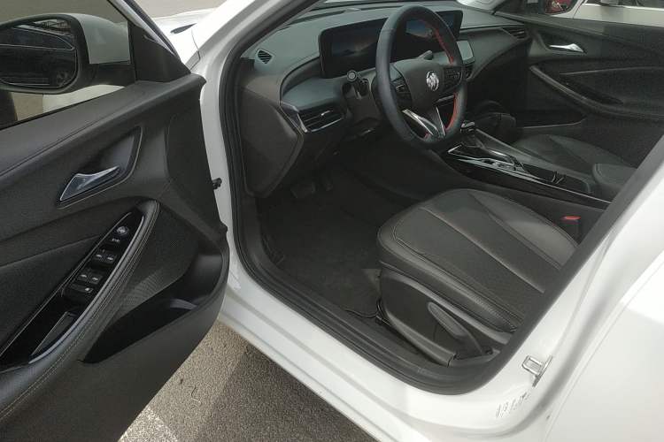 Used Buick Verano 2023 Pro Enjoyment Edition Driver Seat