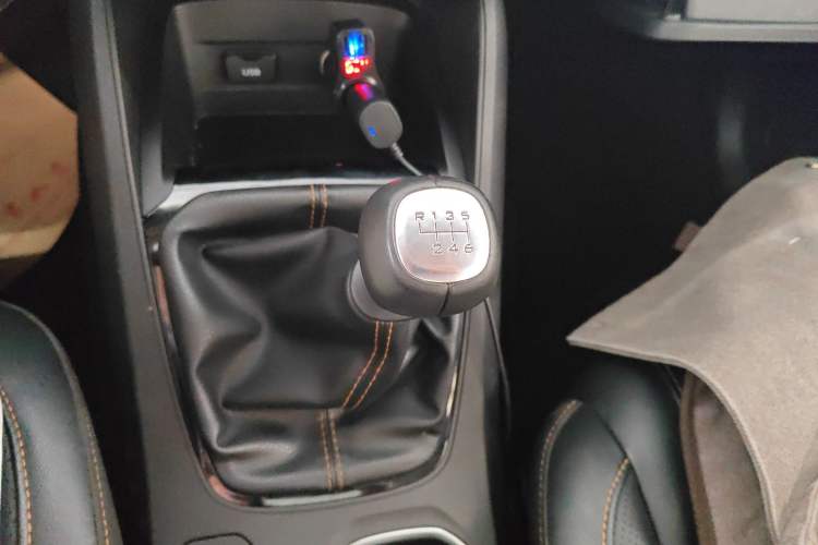 Used Wuling Hongguang S3 2018 1.5L Manual Luxury Model China V Standard