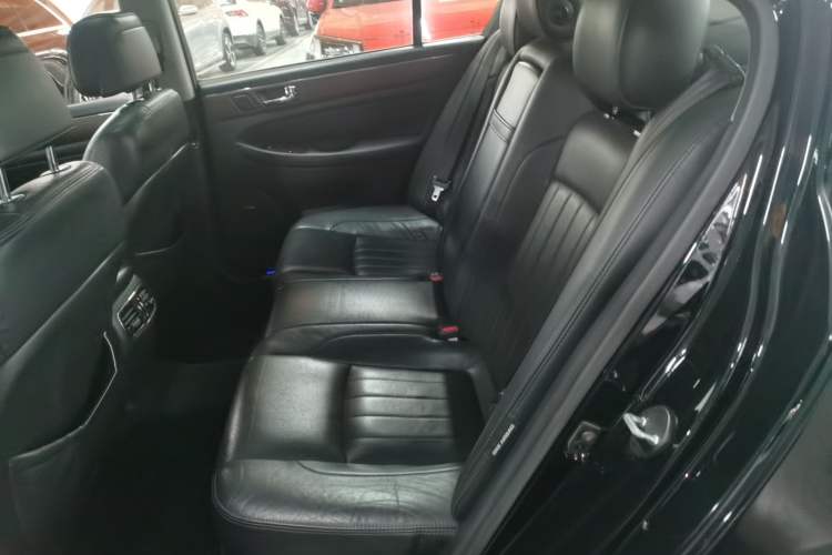 Used Hyundai Genesis 2012 3.3L GDI Prestige Edition
