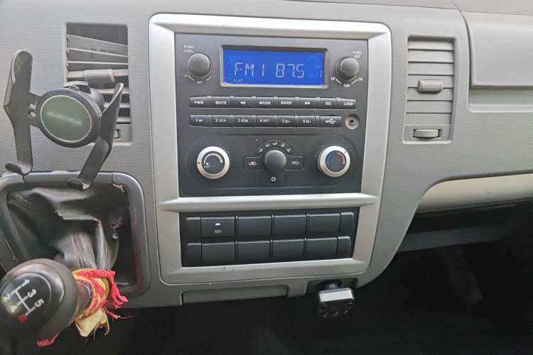 Used Foton Scenic G7 2017 2.0L Long-Wheelbase Commercial Van High Roof 2 Seats 4Q20M
