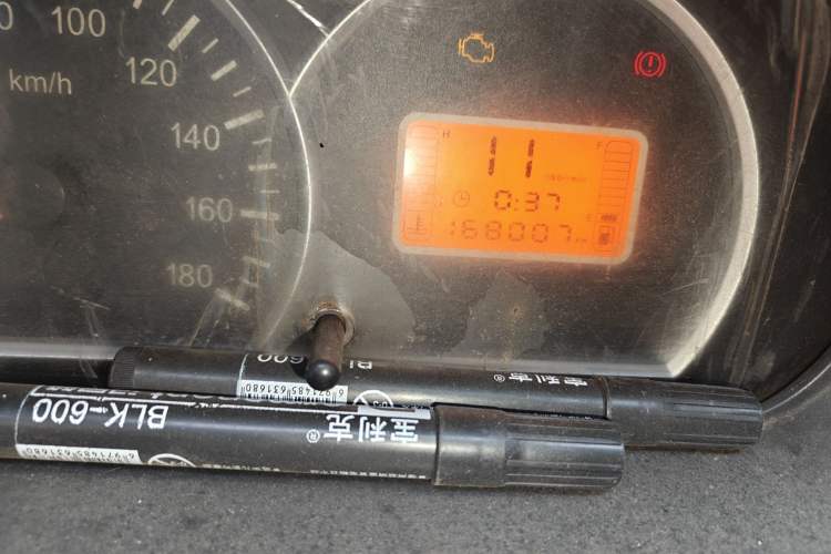 Used BAIC Weiwang 306 2011 1.3L base model 7 seats
