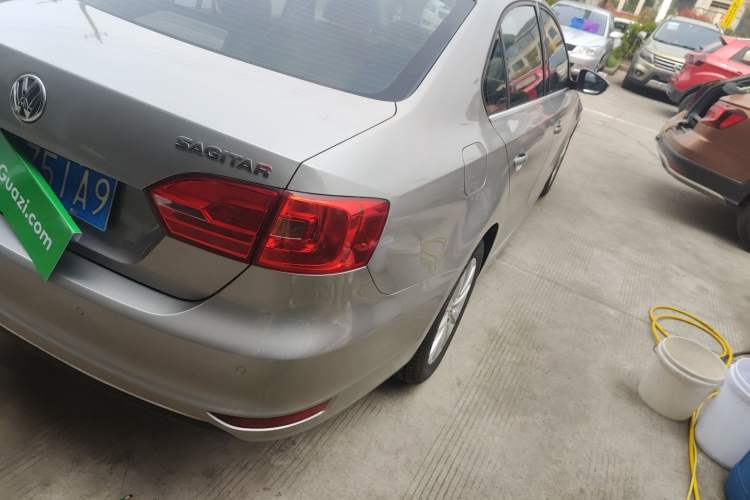 Used Volkswagen Sagitar 2014 1.6L Manual Comfort Model
