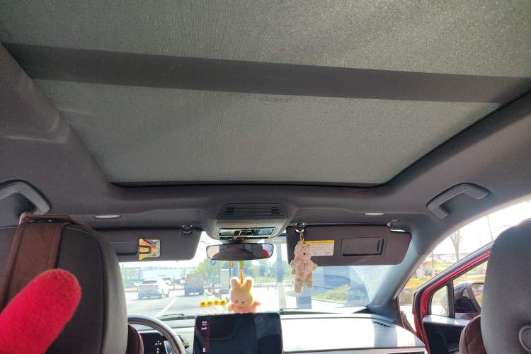 Used Volkswagen ID.4 CROZZ 2022 Long-Range PRO Edition Headliner