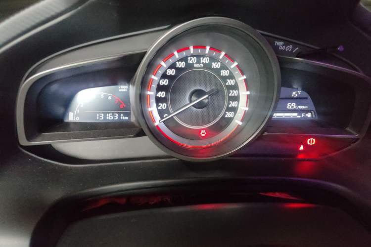 Used Mazda 3 Axela 2016 Sedan 1.5L Manual Comfort Model