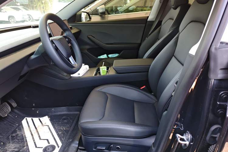 Used Tesla Model 3 2025 Rear-Wheel-Drive Version
