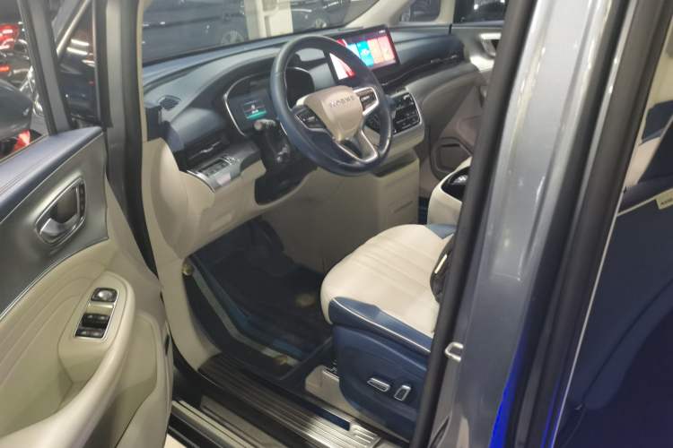 Used Roewe iMAX8 2022 400TGI Celebration Edition