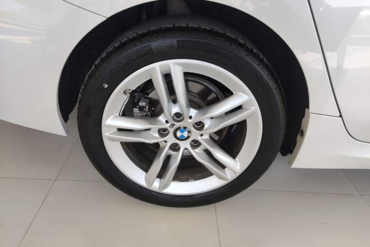 Used BMW 1 Series 2021 120i M Sport Night Edition Right Rear Wheel Hub