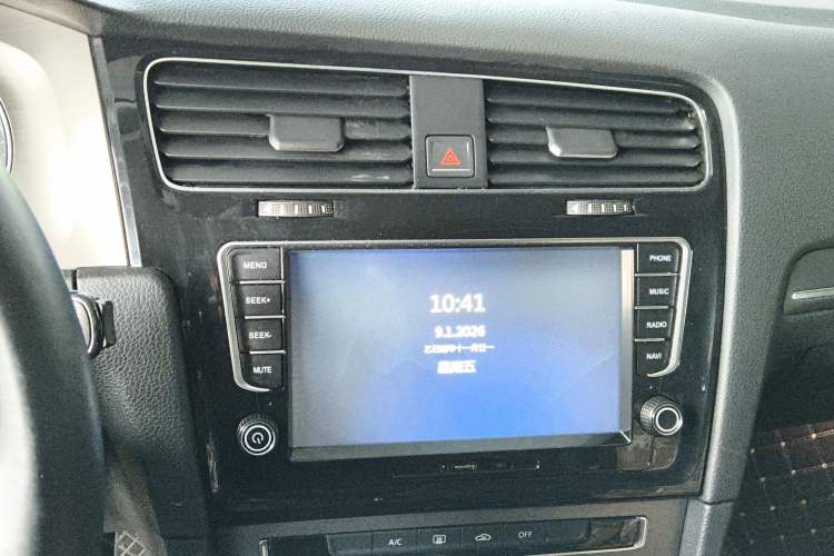 Used Volkswagen Golf 2015 1.4TSI Automatic Comfort Model
