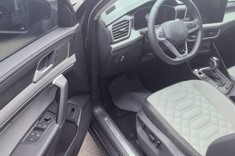 Used Volkswagen Tayron 2024 330TSI Two-Wheel Drive Luxury Plus Advanced Version Driver Seat