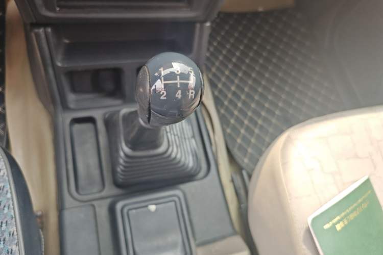 Used Leopaard 6481 2009 2.2L Manual Two-Wheel Drive
