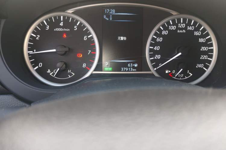 Used Nissan Tiida 2020 1.6L CVT Smart Drive Edition Odometer Close Up