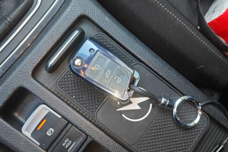 Used Volkswagen Golf 2020 Zhiai Edition 200TSI DSG Comfortable & Ambitious Version