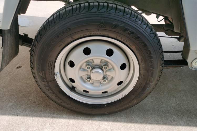 Used Wuling Zhiguang Small Truck 2023 1.5L Single-Row Heavy-Duty Version LAR Exterior 5