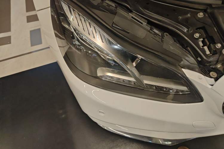 Used Mercedes-Benz E-Class 2015 E 260 L Sport & Fashion Model
