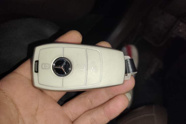 Used Mercedes-Benz E-Class New Energy 2021 E 350 e L Plug-in Hybrid Sedan Vehicle Key