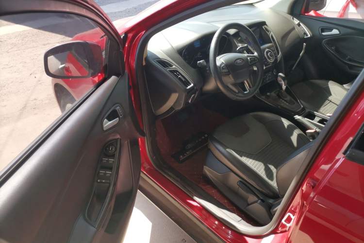 Used Ford Focus 2015 Sedan 1.6L Automatic Trend Model