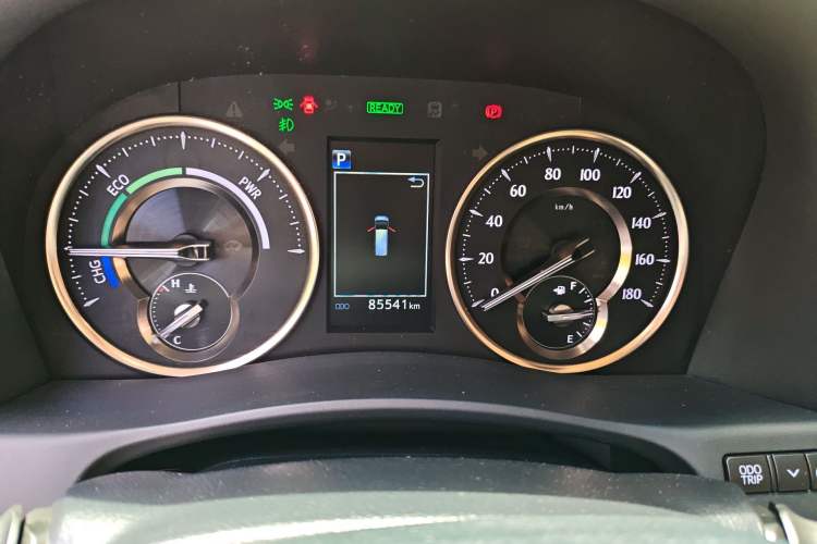 Used Toyota Alphard 2020 Dual-Engine 2.5L Luxury Edition
