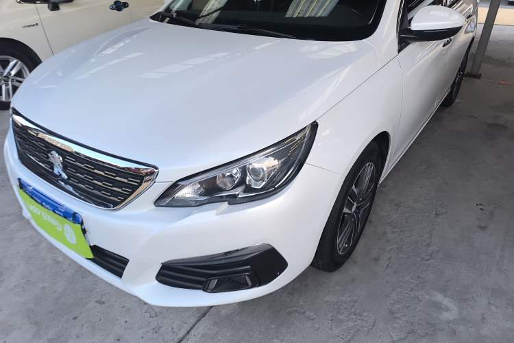 Used Peugeot 308 2016 1.6L Automatic Luxury Edition Left Front Headlight