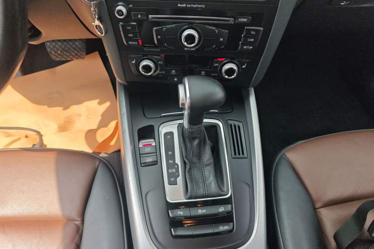 Used Audi Q5 2016 40 TFSI Technology Edition Gear Lever