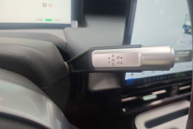 Used AION Y 2023 Younger Star Edition