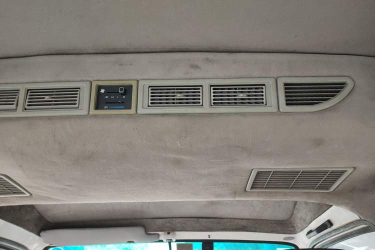 Used Foton Scenic 2014 2.0L Express Standard Long-Wheelbase Low-Roof Version 491EQ4A
