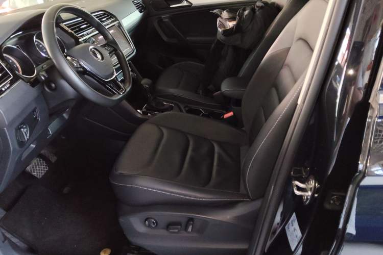 Used Volkswagen Tiguan L 2021 330TSI Automatic Two-Wheel Drive Smart Edition
