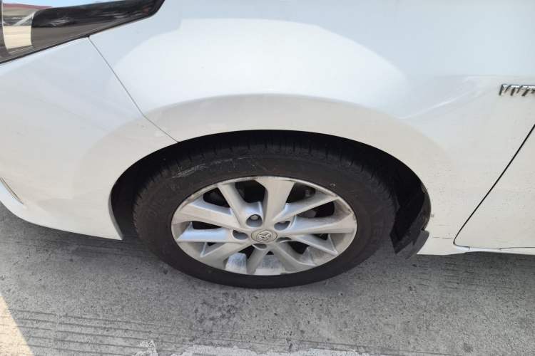 Used Toyota Corolla 2014 1.6L CVT GL-i Leather Edition Exterior 4