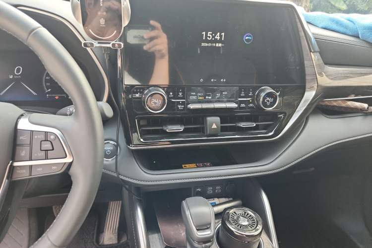 Used Toyota Crown Kluger 2024 2.5L HEV Four-Wheel Drive Premium Edition