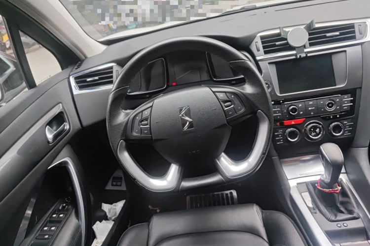 Used DS 6 2014 1.6T Luxury Edition THP160
