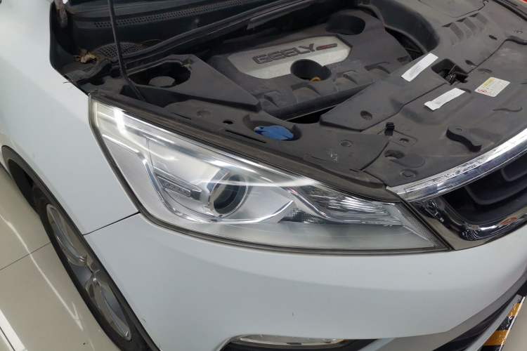 Used Geely Auto Emgrand GS 2016 Sports Edition 1.8L Manual LingShang Model Right Front Headlight