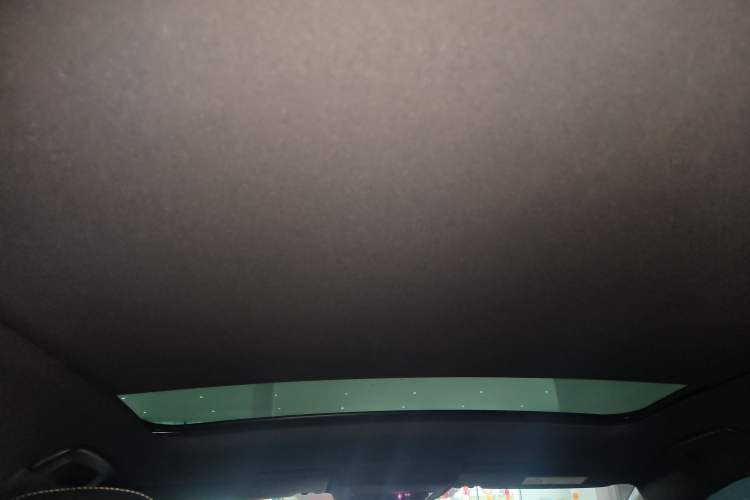 Used Volkswagen ID.UNYX 2024 Pro Long-Range Version Headliner