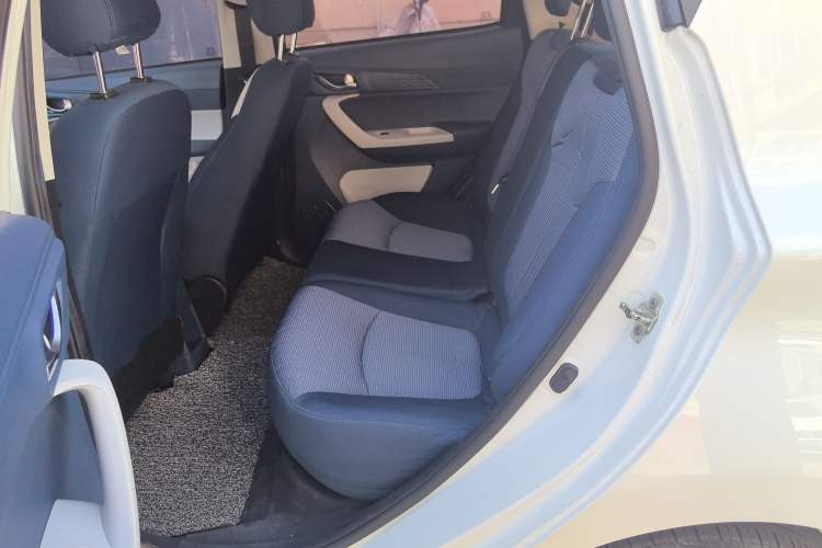 Used CHANGAN Benni E-Star 2022 Charming Edition Colorful Model Lithium Iron Phosphate Left Rear Seat