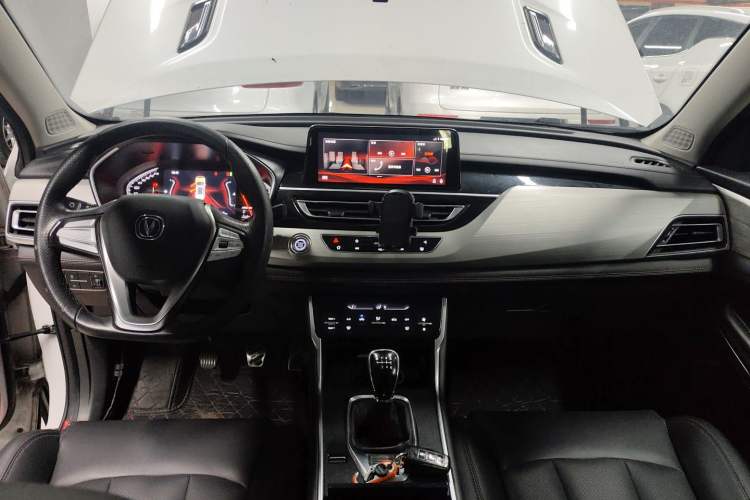 Used CHANGAN CS75 2020 280T Manual Smart Edition China VI Standard
