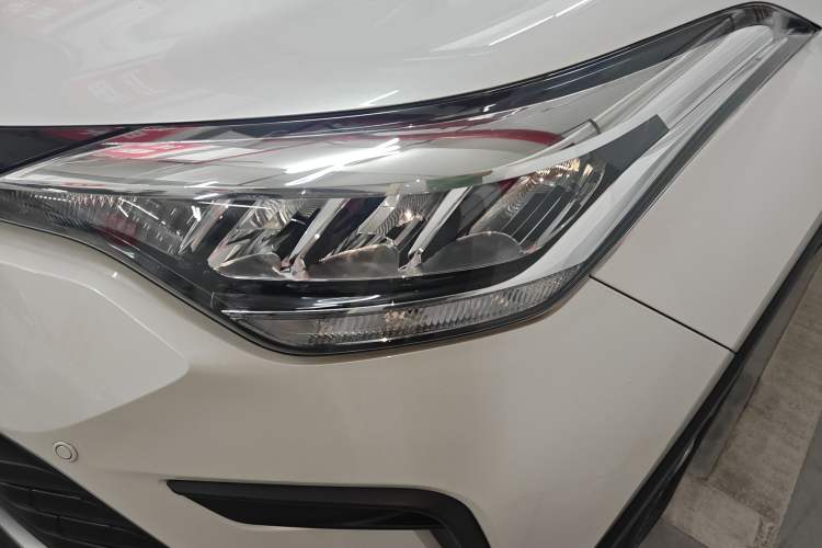 Used Toyota IZOA 2021 2.0L Enjoy Edition Left Front Headlight