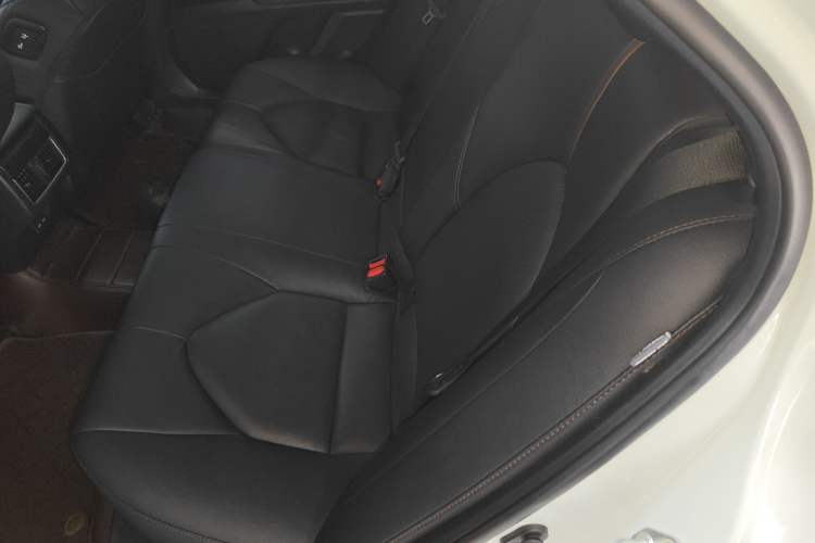 Used Toyota Camry 2023 2.0G Luxury Edition
