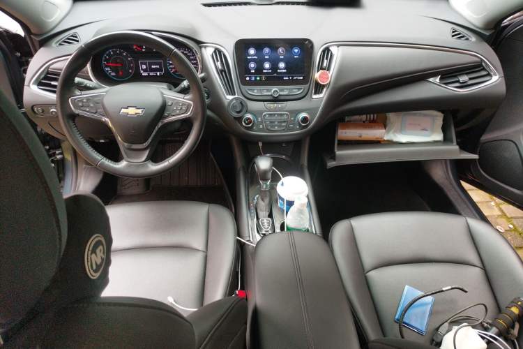 Used Chevrolet Malibu XL 2022 535T Automatic Sport Edition Audio And AC Panel