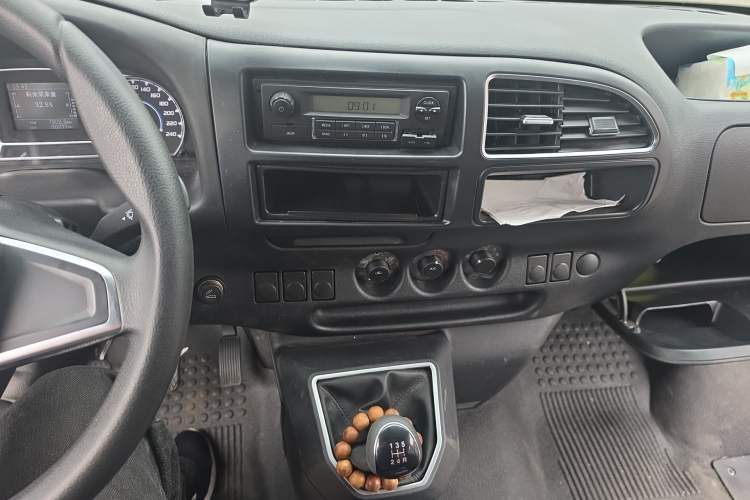 Used JMC Transit 2021 2.8T Space King Standard Version Long Wheelbase Mid-Height Roof Rear Single Tire – Step 6-Seater Diesel China VI Emission Standard JX493