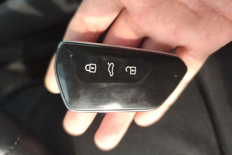 Used Volkswagen ID.7 VIZZION 2024 PRO Model Vehicle Key