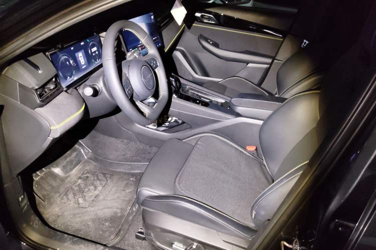 Used Lynk & Co 03 2023 1.5TD DCT JingPro
